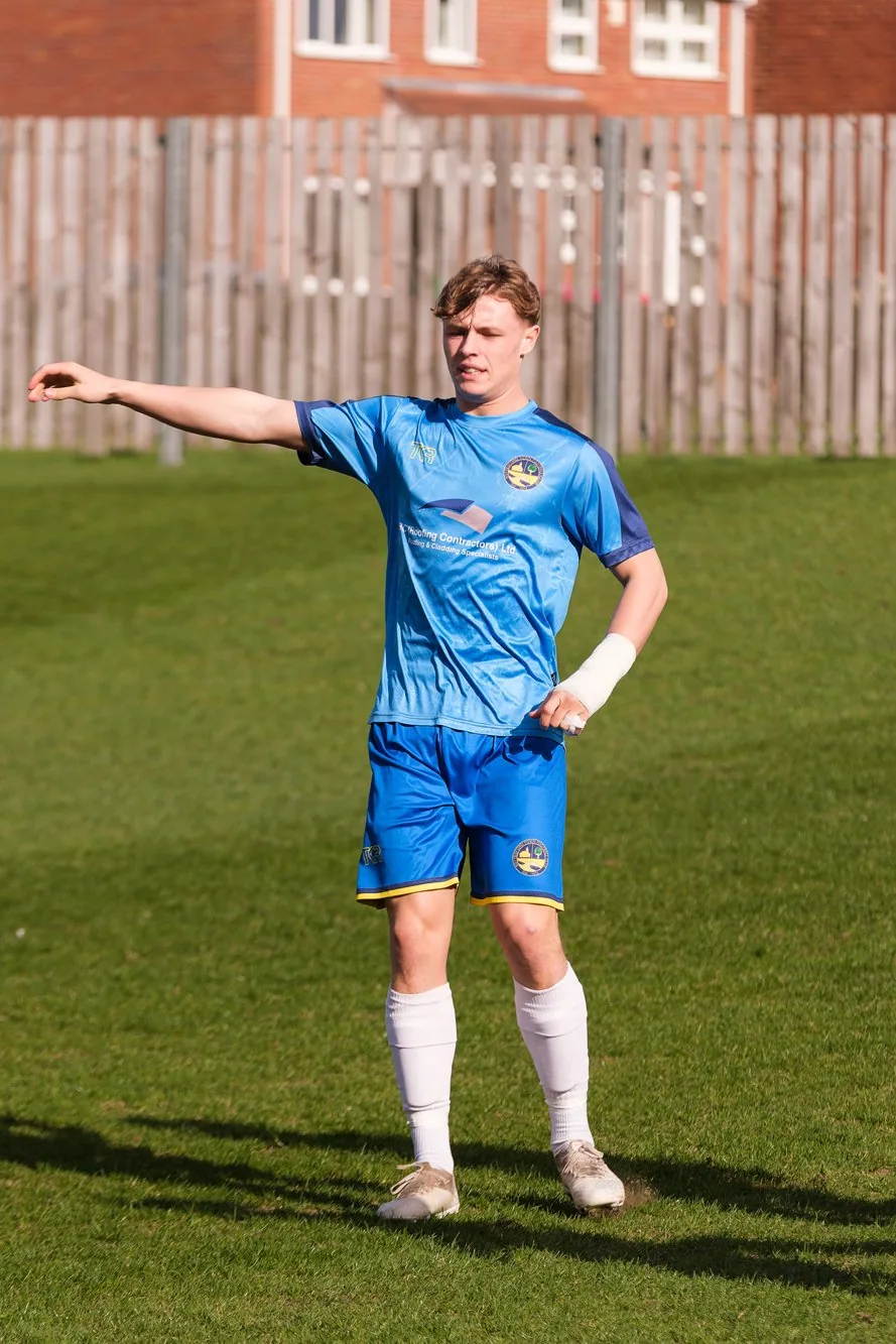 Pickering Town v Bottesford Town — photograph 6