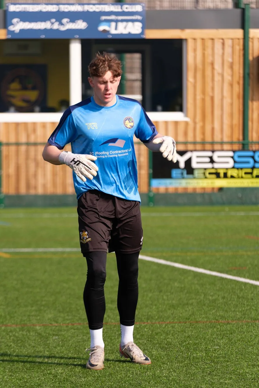 Bottesford Town v Sheffield — photograph 2