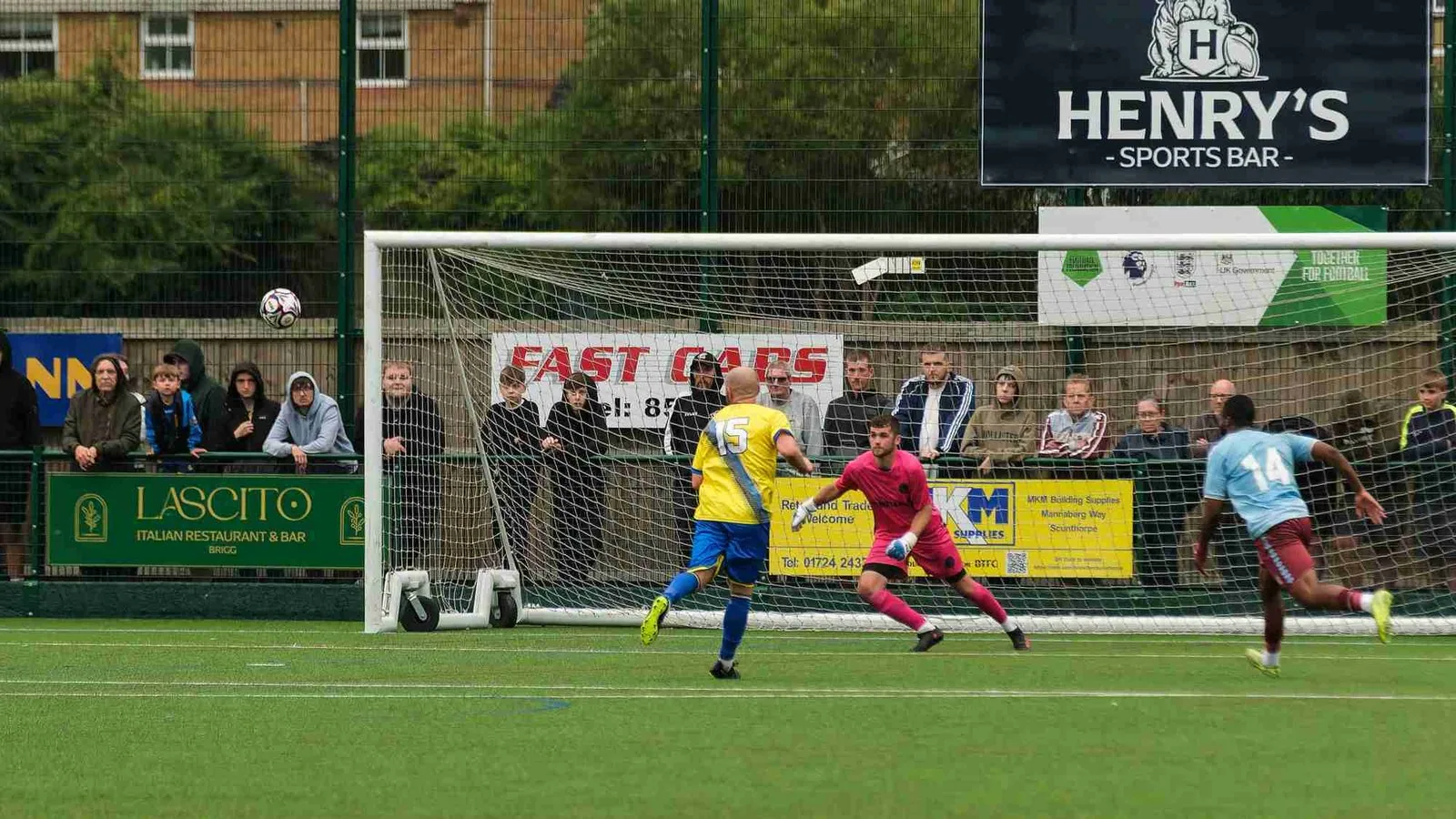 Bottesford Town v. Scunthorpe United — photograph 4