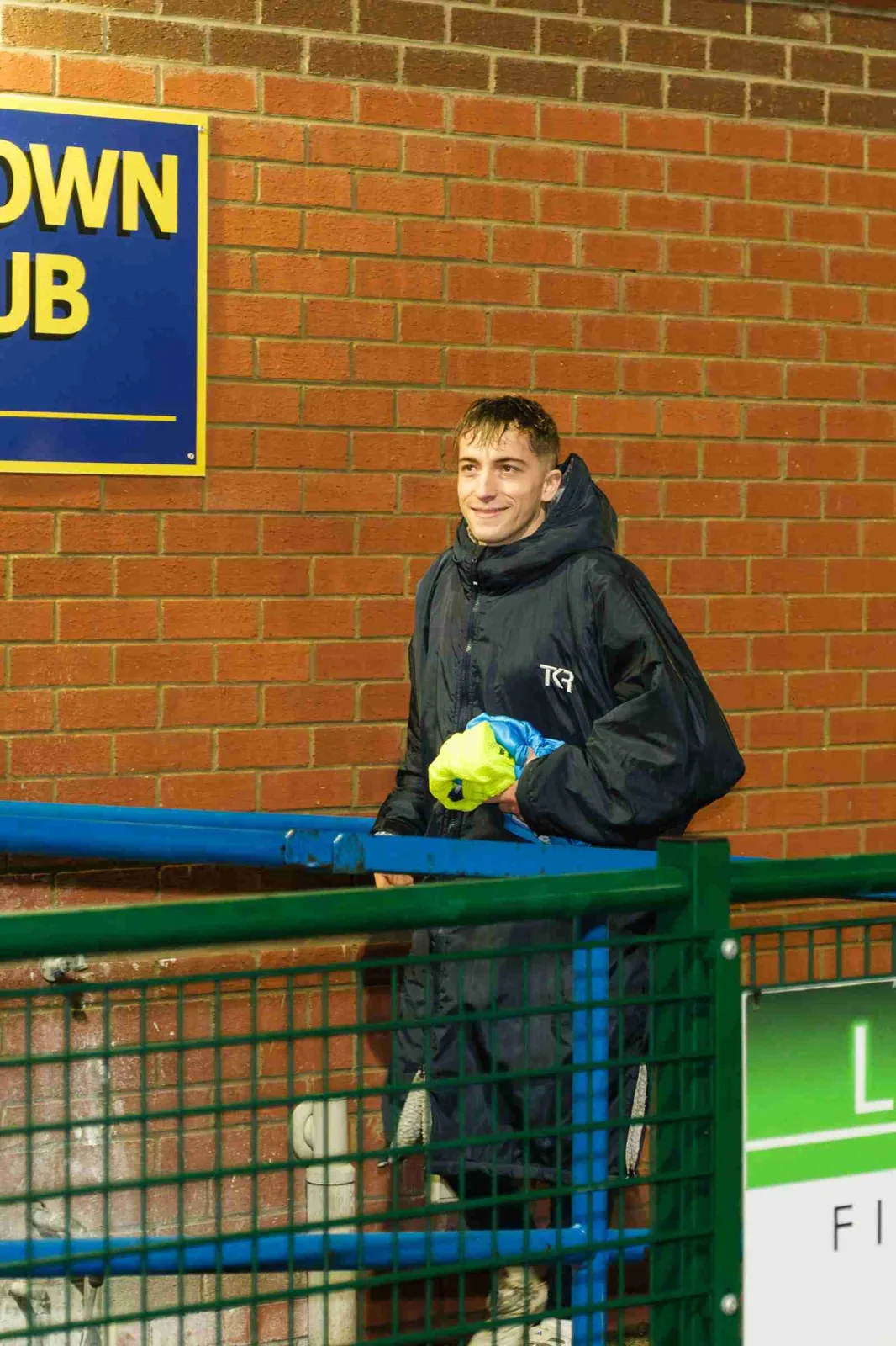 Bottesford Town FC v Wombwell Town — photograph 4